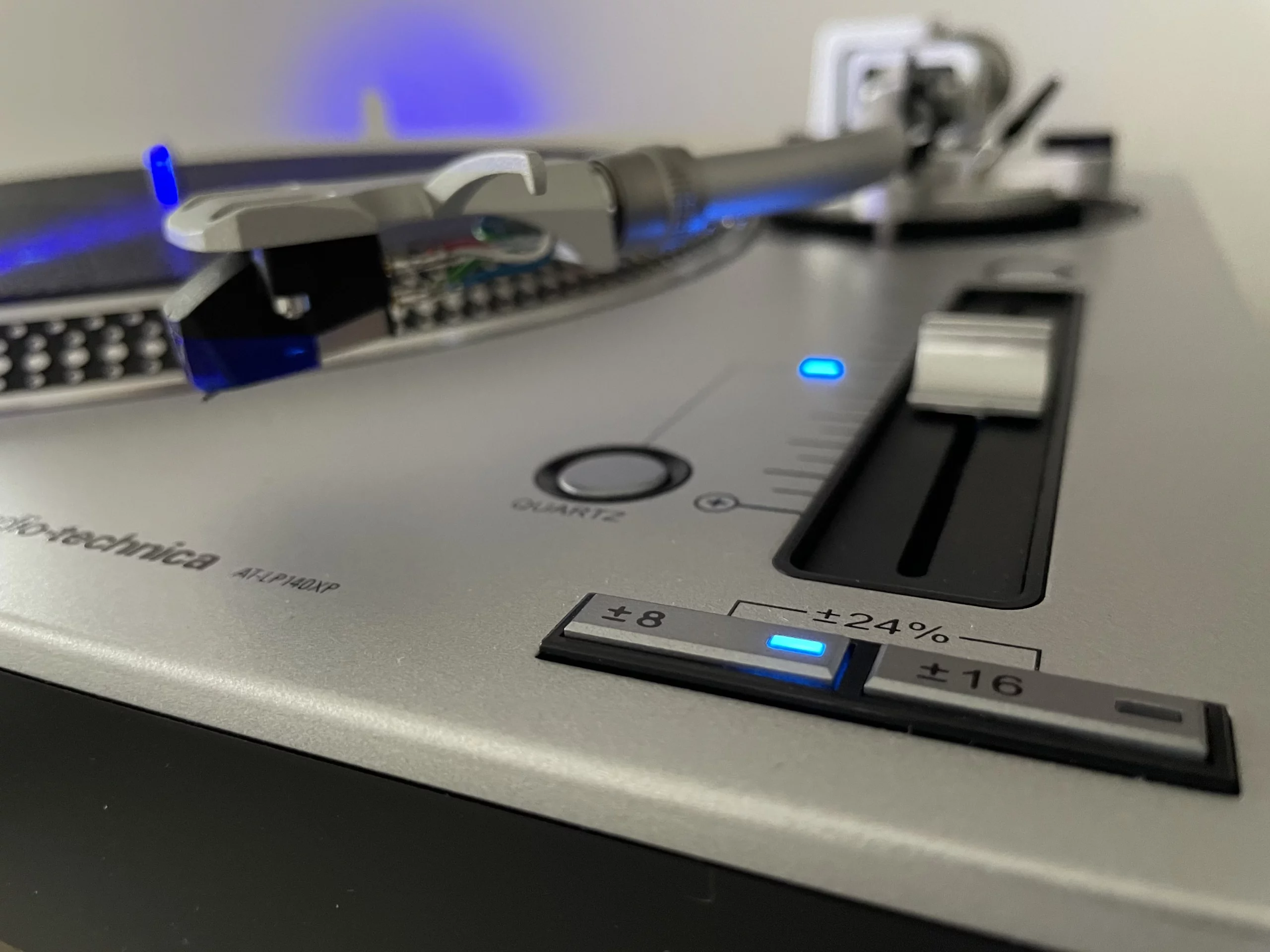 Parallel Channel Audio Technica AT LP140XP speed